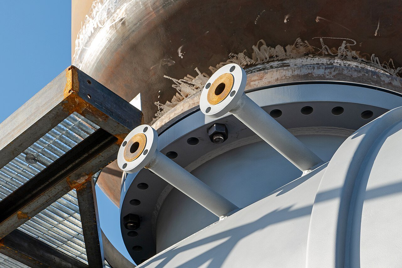 Precision pipe couplings and fittings for pressurised service — enclosure fabrication requirements are a direct cost driver in emergency leak online sealing